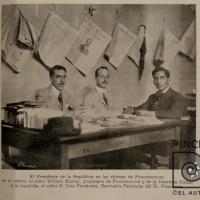 El presidente de la República Alfredo González Flores en las oficinas de Pandemonium por Baixench, Pablo