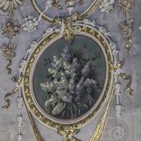Medallón con flores (motivo) por Serra, Paolo. Teatro Nacional